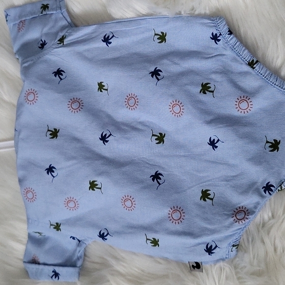 Dog Sport 3/6M outfit and KoalaBaby 0/3M 4 pack bodysuit bundle and bibs… - Picture 7 of 12